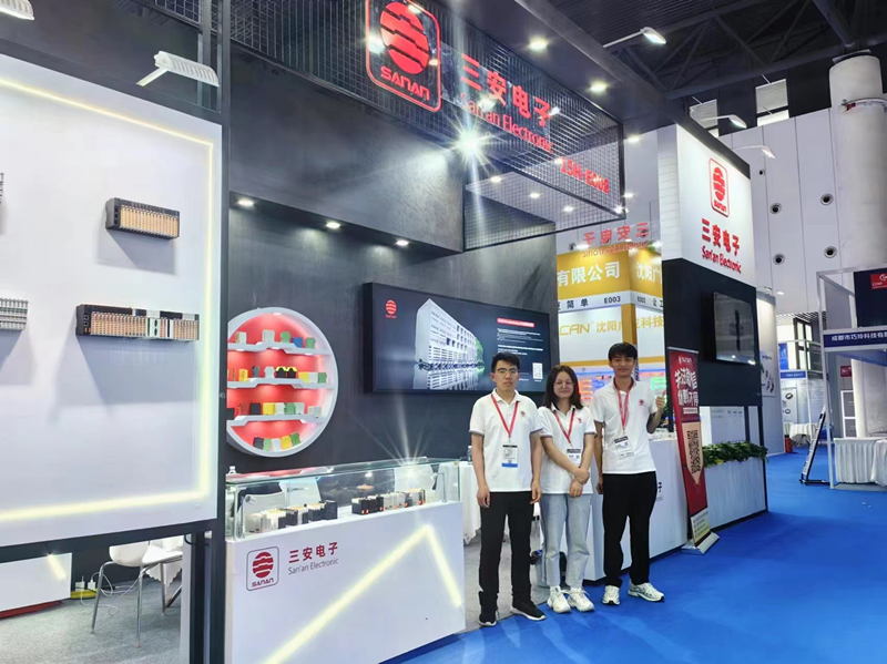 Chongdu Industry Expo λάμπει San'an's Brilliance